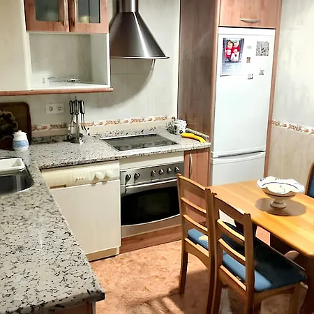 Spacious & Welcoming House In Madrigal De Altas Torres Madrigal de las Altas Torres