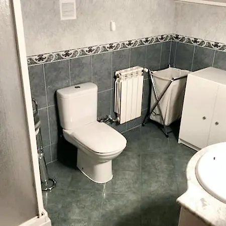 Spacious & Welcoming House In Madrigal De Altas Torres *