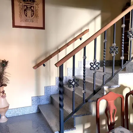 Spacious & Welcoming House In Madrigal De Altas Torres Madrigal de las Altas Torres